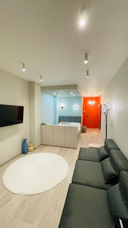 Beautiful Studio Two Steps To The Beach Torrevieja Exterior photo
